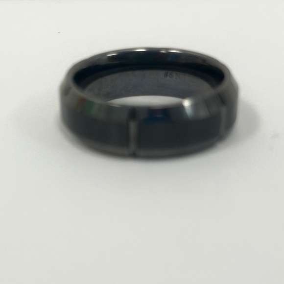 8mm Tungsten Band - Picture 4 of 9